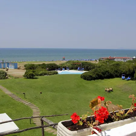 Ξενοδοχείο Della Baia Baia Domizia