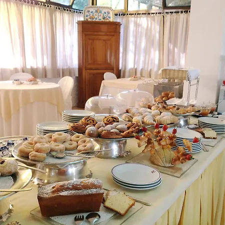 Szálloda Della Baia 4*