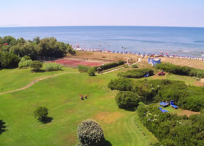 Della Baia Baia Domizia